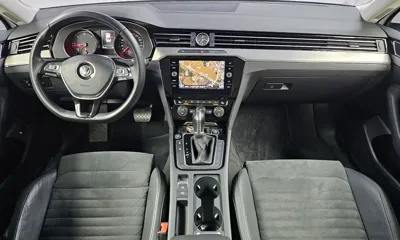 Volkswagen Passat 2018, 86168 км, за 10158.23 USD - фото 7