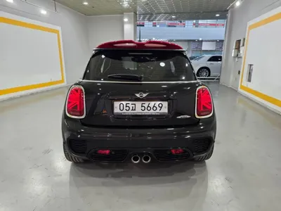 MINI Cooper 2017, 47348 км, за 12307.09 USD