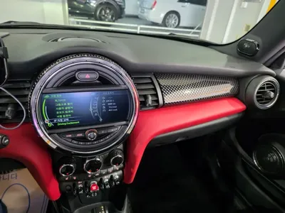 MINI Cooper 2017, 47348 км, за 12295.09 USD - фото 10
