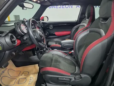 MINI Cooper 2017, 47348 км, за 12295.09 USD - фото 15
