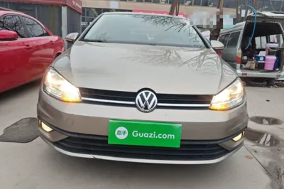 Volkswagen Golf 2019, 28100 км, за 9862 USD