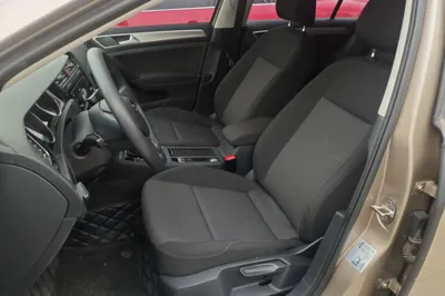 Volkswagen Golf 2019, 28100 км, за 9862 USD - фото 17