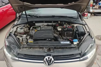 Volkswagen Golf 2019, 28100 км, за 9862 USD - фото 24