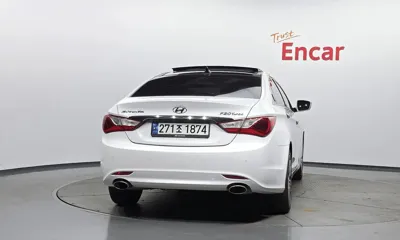 Hyundai Sonata 2012, 124133 км, за 2801.3 USD