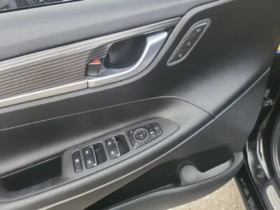 Hyundai Grandeur 2018, 94870 км, за 11567.96 USD - фото 9