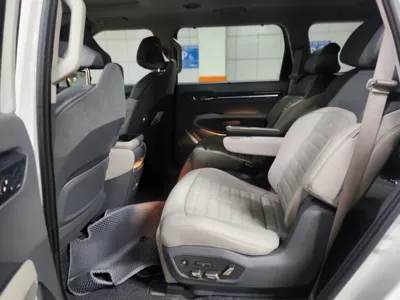 Kia EV9 2026, 685 км, за 42052.47 USD - фото 8