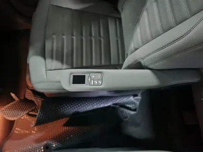 Kia EV9 2026, 685 км, за 42052.47 USD - фото 19