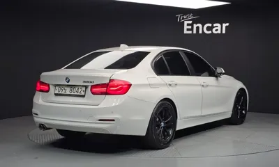 BMW 3-Series 2017, 158956 км, за 7734.01 USD
