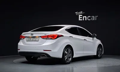 Hyundai Avante 2014, 88732 км, за 4726.27 USD