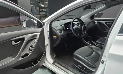 Hyundai Avante 2014, 88732 км, за 4726.27 USD - фото 10
