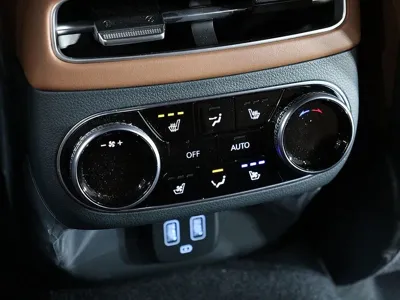 Genesis GV70 2024, 6588 км, за 36092.69 USD - фото 12