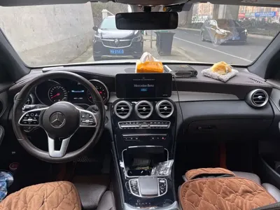 Mercedes-Benz GLC 2020, 70000 км, за 23248.52 USD