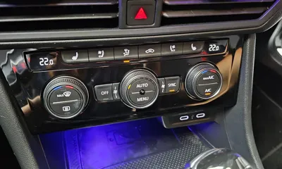 Volkswagen Jetta 2023, 19299 км, за 14832.18 USD - фото 20