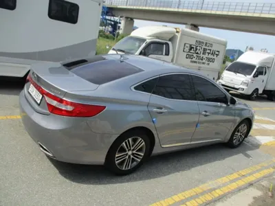 Hyundai Grandeur 2014, 80000 км, за 4039.09 USD