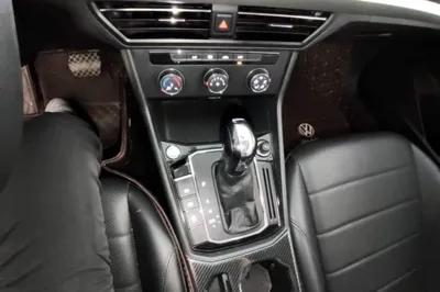 Volkswagen Lavida 2019, 57500 км, за 8988 USD - фото 16