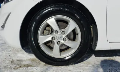 Hyundai Avante 2014, 137121 км, за 3451.19 USD