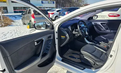 Hyundai Avante 2014, 137121 км, за 3451.19 USD - фото 10