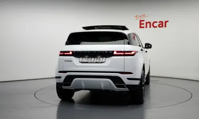 Land Rover Range Rover Evoque 2024, 24665 км, за 31714.56 USD
