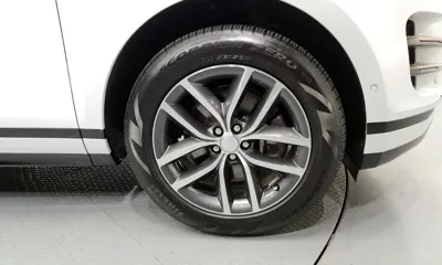 Land Rover Range Rover Evoque 2024, 24665 км, за 31714.56 USD