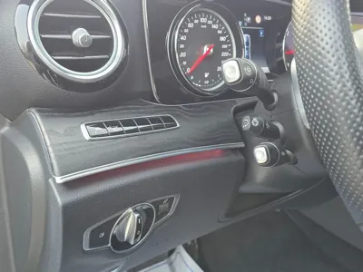 Mercedes-Benz E-Class 2018, 70000 км, за 15761.58 USD - фото 11