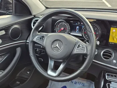 Mercedes-Benz E-Class 2018, 70000 км, за 15761.58 USD - фото 17