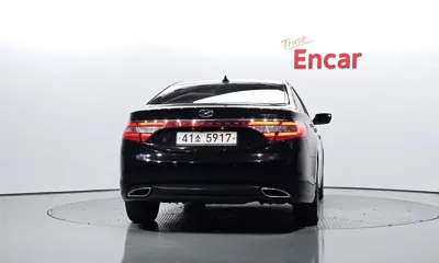 Hyundai Grandeur 2011, 125337 км, за 3304.63 USD
