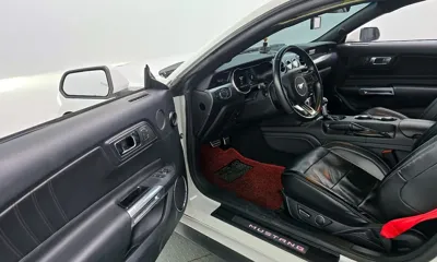 Ford Mustang 2019, 58151 км, за 14337.63 USD - фото 10