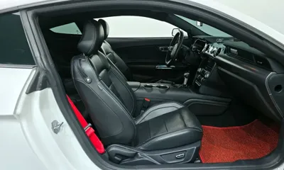 Ford Mustang 2019, 58151 км, за 14337.63 USD - фото 11