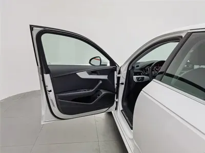 Audi A4L 2019, 82400 км, за 12966.37 USD - фото 8