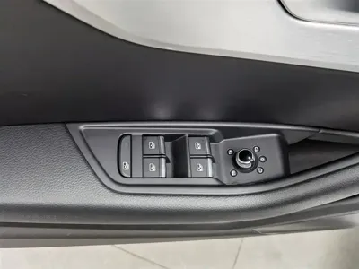 Audi A4L 2019, 82400 км, за 12966.37 USD - фото 9