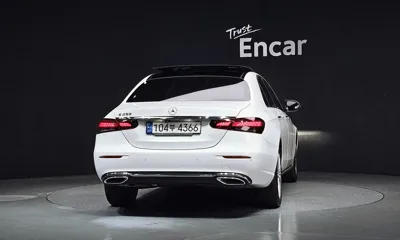 Mercedes-Benz E-Class 2021, 53643 км, за 23337.44 USD