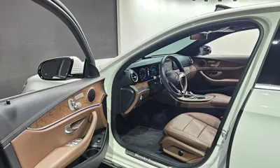 Mercedes-Benz E-Class 2021, 53643 км, за 23337.44 USD - фото 10