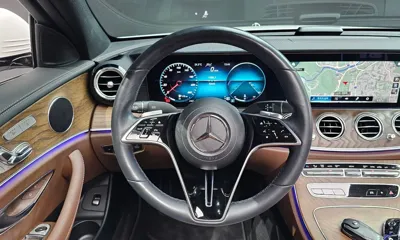 Mercedes-Benz E-Class 2021, 53643 км, за 23337.44 USD - фото 13