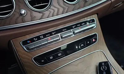 Mercedes-Benz E-Class 2021, 53643 км, за 23337.44 USD - фото 30