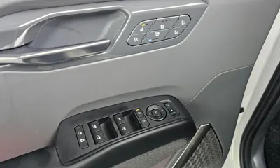 Kia EV9 2024, 52143 км, за 36755.17 USD - фото 29