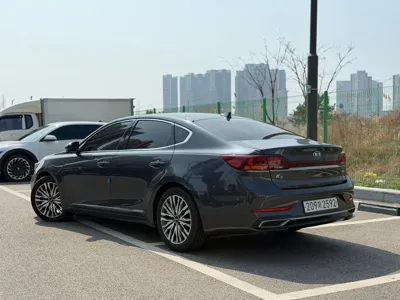Kia K7 2020, 217000 км, за 8533.54 USD
