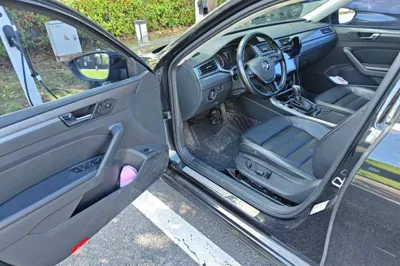 Volkswagen Passat 2017, 99900 км, за 9320 USD - фото 19
