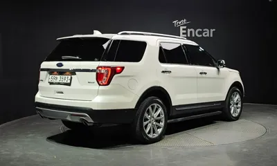 Ford Explorer 2017, 52498 км, за 11376.19 USD