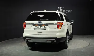 Ford Explorer 2017, 52498 км, за 11376.19 USD