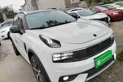 Lynk & Co 01 2017, 95100 км, за 9810 USD