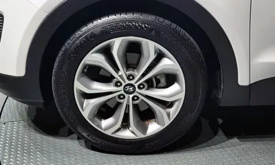 Hyundai Santafe 2015, 104615 км, за 7598.28 USD