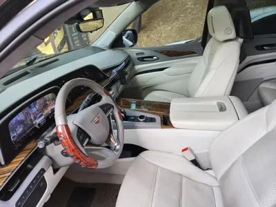 Cadillac Escalade 2023, 89000 км, за 53342.05 USD