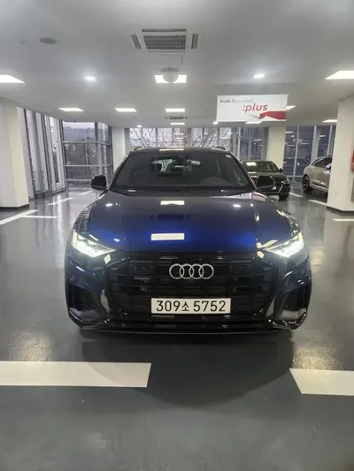 Audi Q8 2023, 17220 км, за 58104.22 USD
