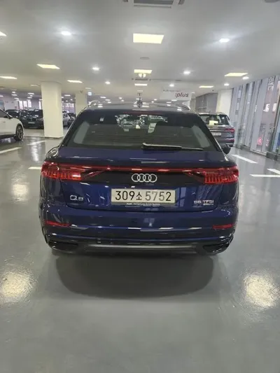 Audi Q8 2023, 17220 км, за 58104.22 USD