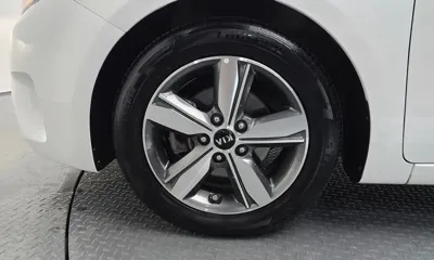 Kia K3 2018, 97321 км, за 5079.11 USD