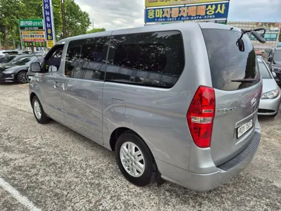 Hyundai Starex 2018, 199000 км, за 5667.76 USD