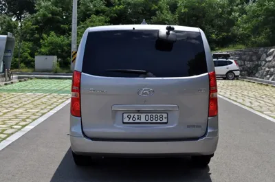 Hyundai Starex 2019, 251000 км, за 5448.34 USD