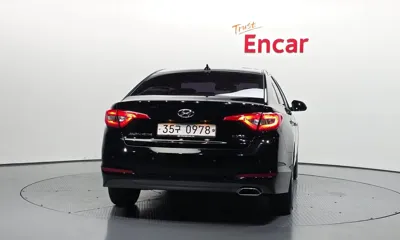 Hyundai Sonata 2017, 56638 км, за 7220.69 USD