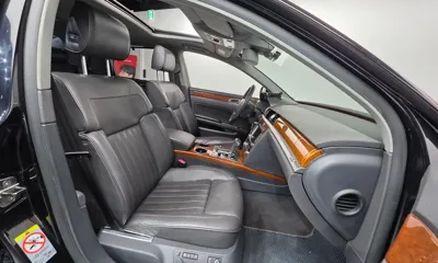 Volkswagen Phaeton 2012, 261096 км, за 2444.66 USD - фото 10
