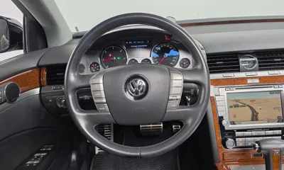 Volkswagen Phaeton 2012, 261096 км, за 2444.66 USD - фото 15